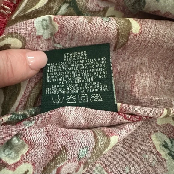 NWOT Ralph Lauren Marseilles Floral Standard Pillowcases Burgundy Roses Pair - Picture 6 of 6